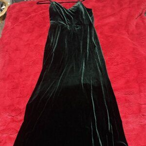 Velvet Hunter Green Homecoming Dress